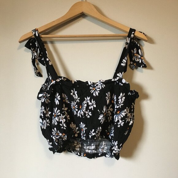 Shosho Ruched Daisy Summer Tie Shoulder Crop Top - Picture 2 of 10